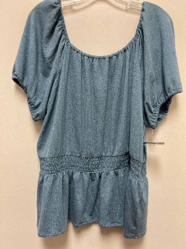 women's T-shirts with maximalist designsBlue Top Short Sleeve Lc Lauren Conrad, Size 2x