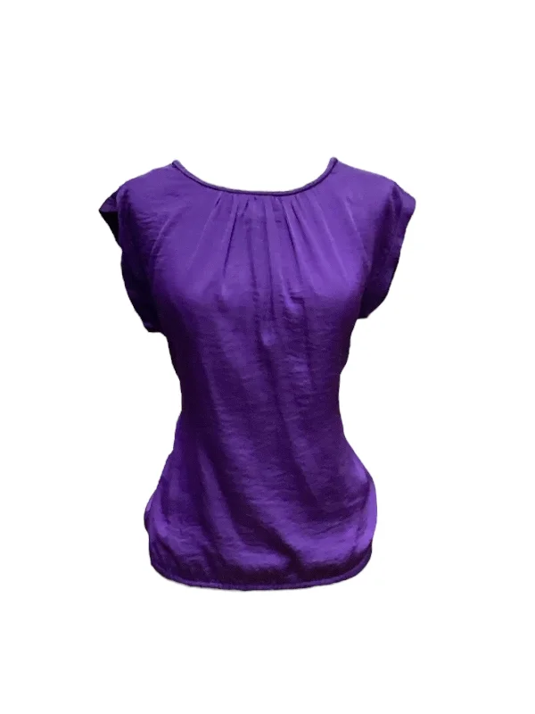 women's T-shirts with wrinkle-resistant materialPurple Top Short Sleeve Outback Red, Size Xs