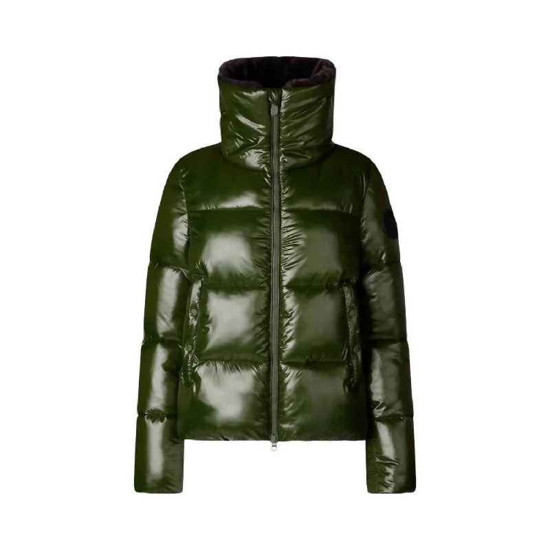 women's coats with thigh-high slitsMoma Puffer Jacket In Pine Green