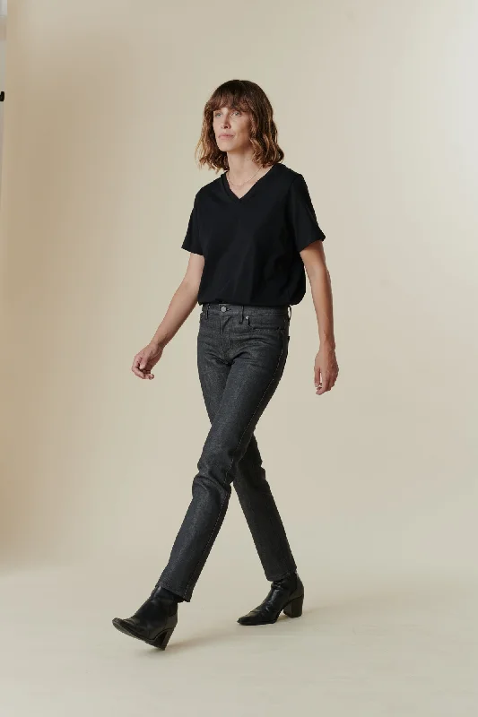 women's light denim jeansWomen's Straight Leg Mid Rise Jeans - Black