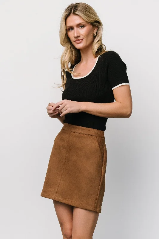 women's stretch skirtsRylan Faux Suede Short Skirt | Caramel